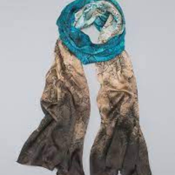 NWT White House Black Market Snake Ombre Scarf 100% Silk 570291521 - Picture 1 of 7